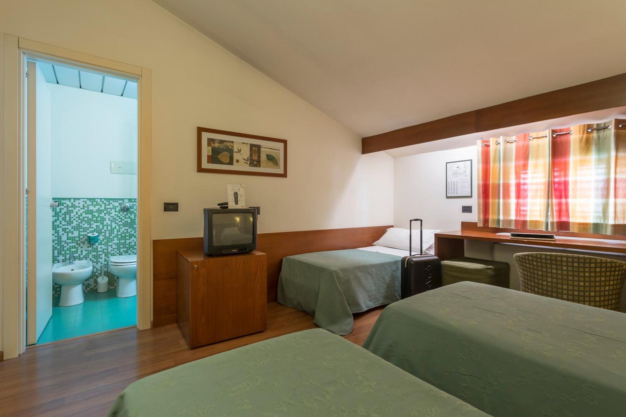 Montreal Hotel 3*