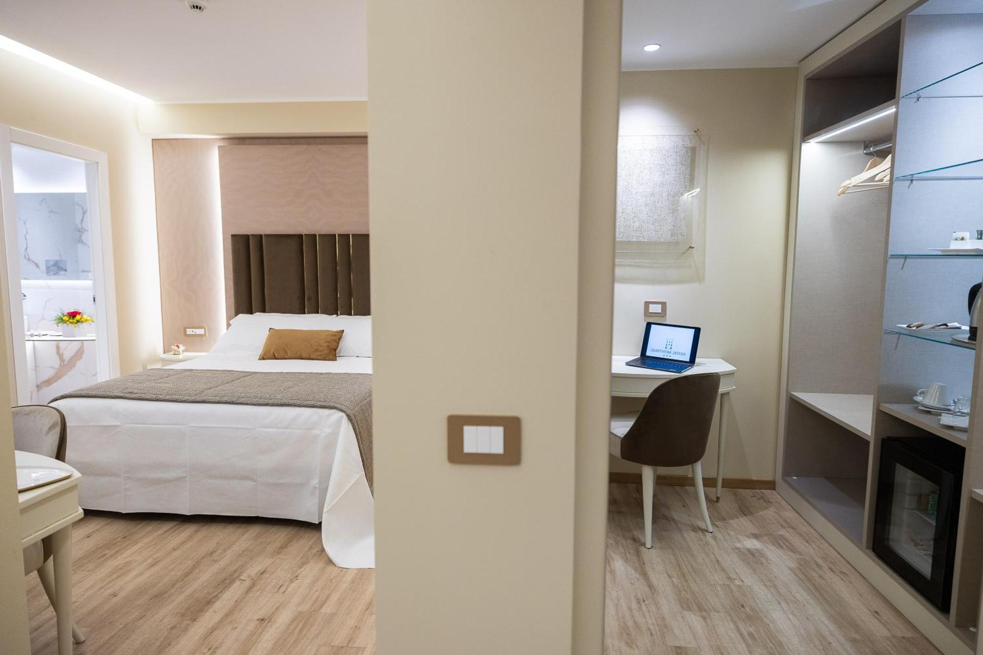 Hotel Montreal 3*
