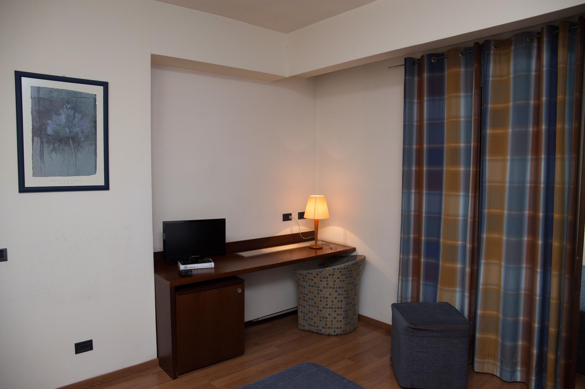 Hotel Montreal 3*