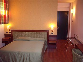Montreal Hotel
